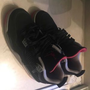 Jordan 4 Breds (9.5)